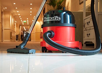 Commercial Vacuum Cleaner